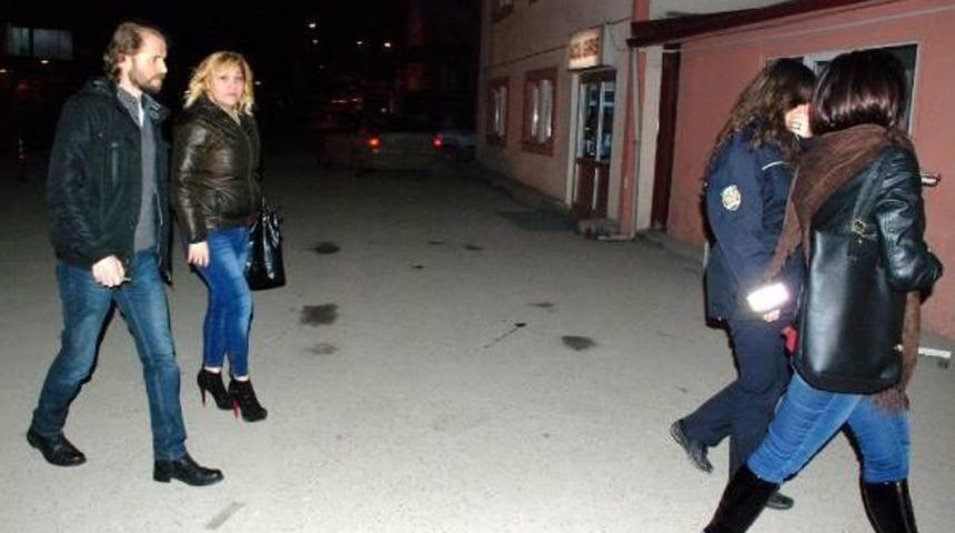 G&uuml;rcistanlı 2 Kadına Fuhuş G&ouml;zaltısı
