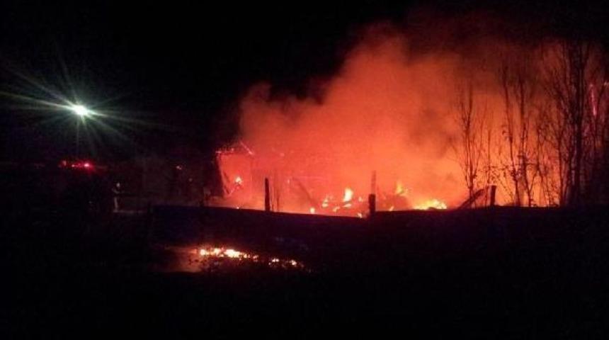 Yalnız Yaşadığı Evde &Ccedil;ıkan Yangında &Ouml;ld&uuml;