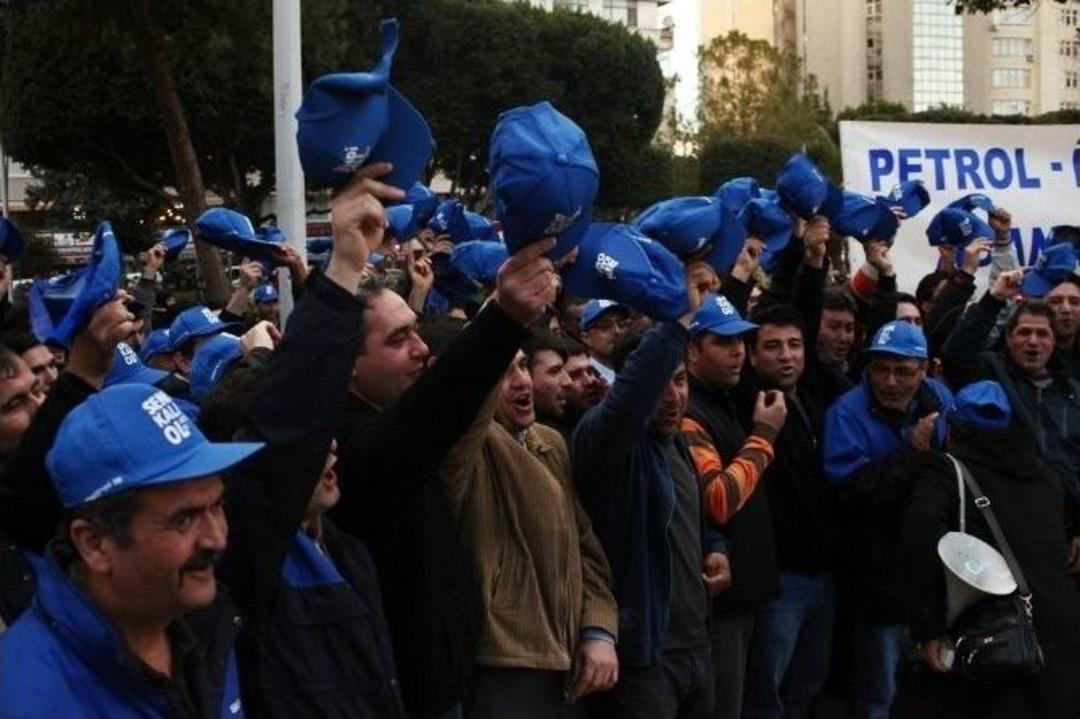 T&uuml;rk-iş&rsquo;ten Kıdem Tazminatı Eylemi