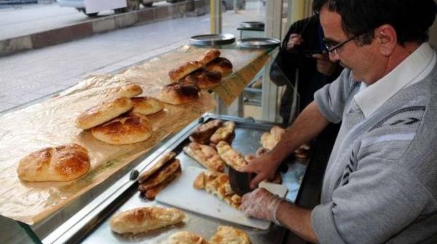 Belediye Başkanlığını Kaybedince B&ouml;rek&ccedil;i Oldu