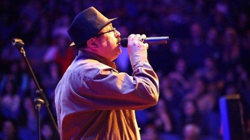 Barış Man&ccedil;o Denizli&rsquo;de Şarkılarıyla Anıldı