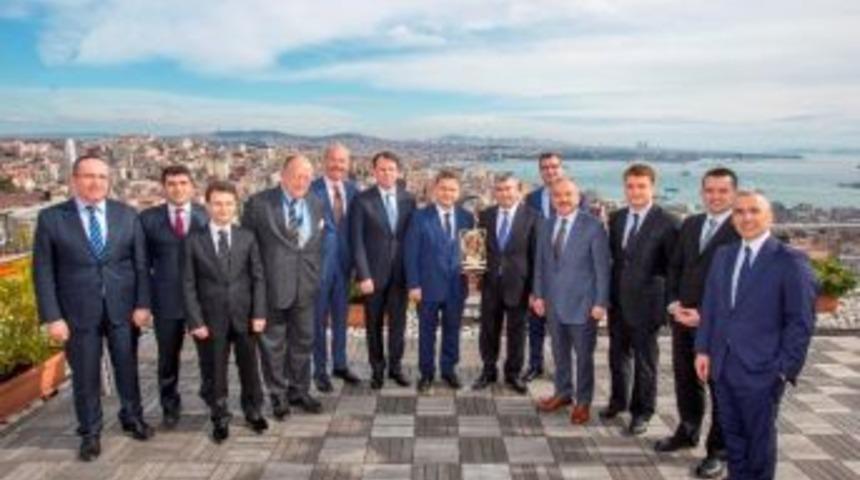 Turkcell&rsquo;e Şampiyonluk Plaketi