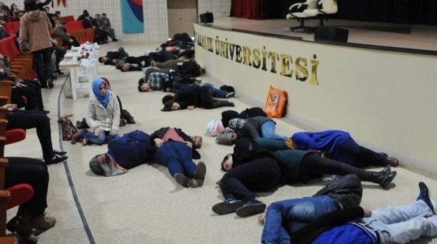 &Uuml;niversite &Ouml;ğrencilerine Hipnoterapi Seansı