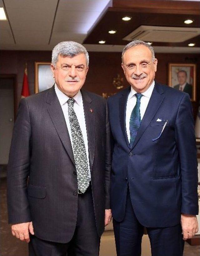 Başkan Karaosmanoğlu, Ödemiş Belediye Başkanını Konuk Etti