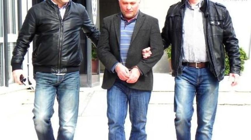 Kızını Taciz Eden Eski Eşini Pompalı T&uuml;fekle &Ouml;ld&uuml;ren Baba Teslim Oldu