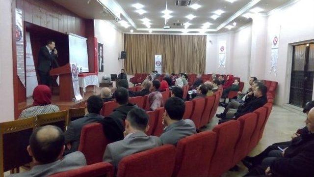 Genç Memur-sen’den Medya Okuryazarlığı Konferansı