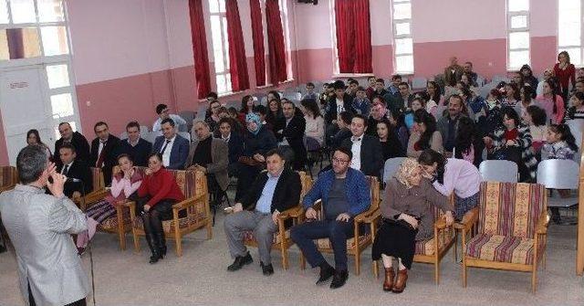 İstiklal Marşını Gözyaşları Arasında Okudular