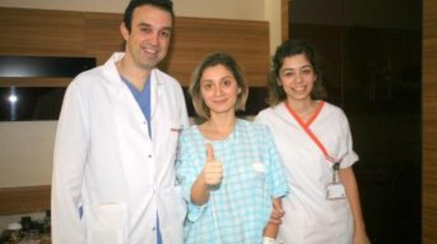 20 Cm&rsquo;lik Kist, Mini Laparoskopik Ameliyatla Alındı