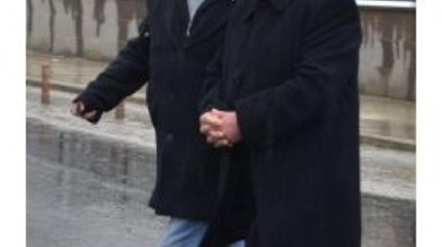 Ka&ccedil;an Katil Zanlısı Polise Teslim Oldu