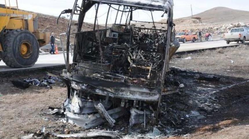 Yanan Otob&uuml;ste Mucize Kurtuluş