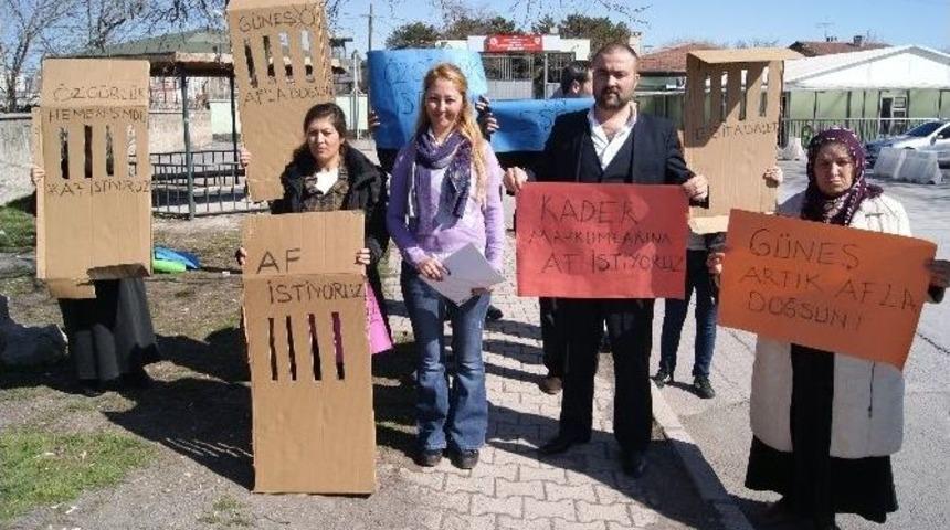 Mahkum Yakınları Af İstedi