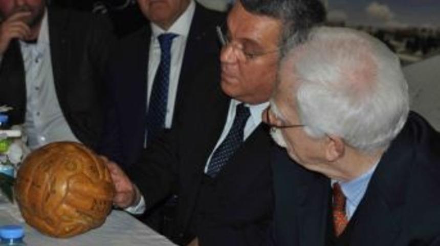 Kuşadası Kültür Merkezi İçin Tanıtım Toplantısı