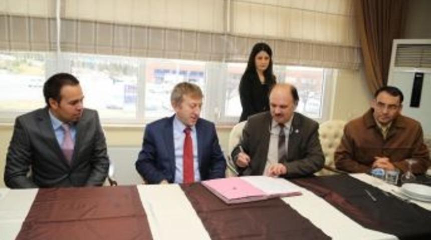 Sdü’nün Elektrikli Aracına Hexagon Sponsor Oldu