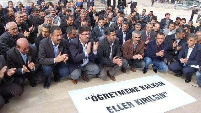 Darp Edilen Öğretmene Destek