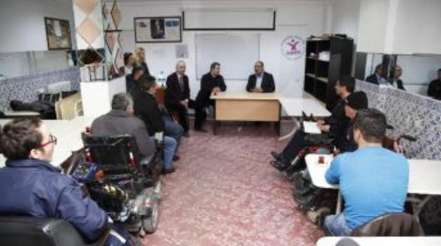 Kendi Ara&ccedil;larını Artık Kendileri Tamir Edecekler