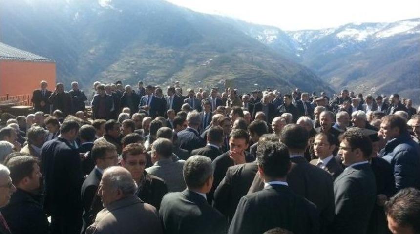 Elazığ Valisi Murat Zorluoğlu&rsquo;nun Babası Yusuf Zorluoğlu Son Yolculuğuna Uğurlandı