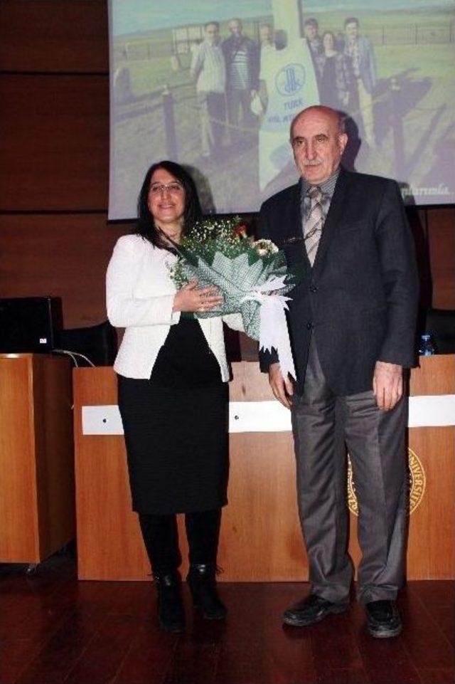 Atatürk Üniversitesi’nde Türk Dil Kurumu Konferansı