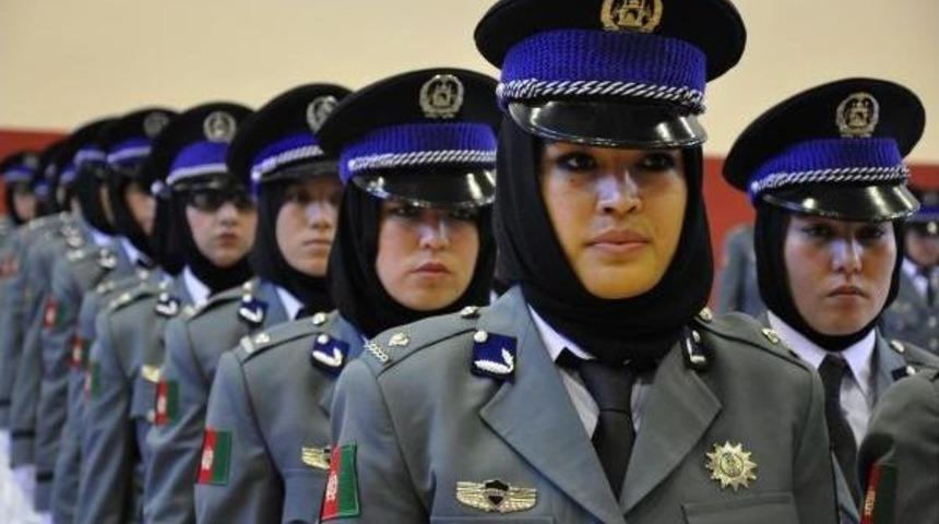 Sivas'ta Afgan Kadın Polisler Mezuniyet Heyecanı Yaşadı