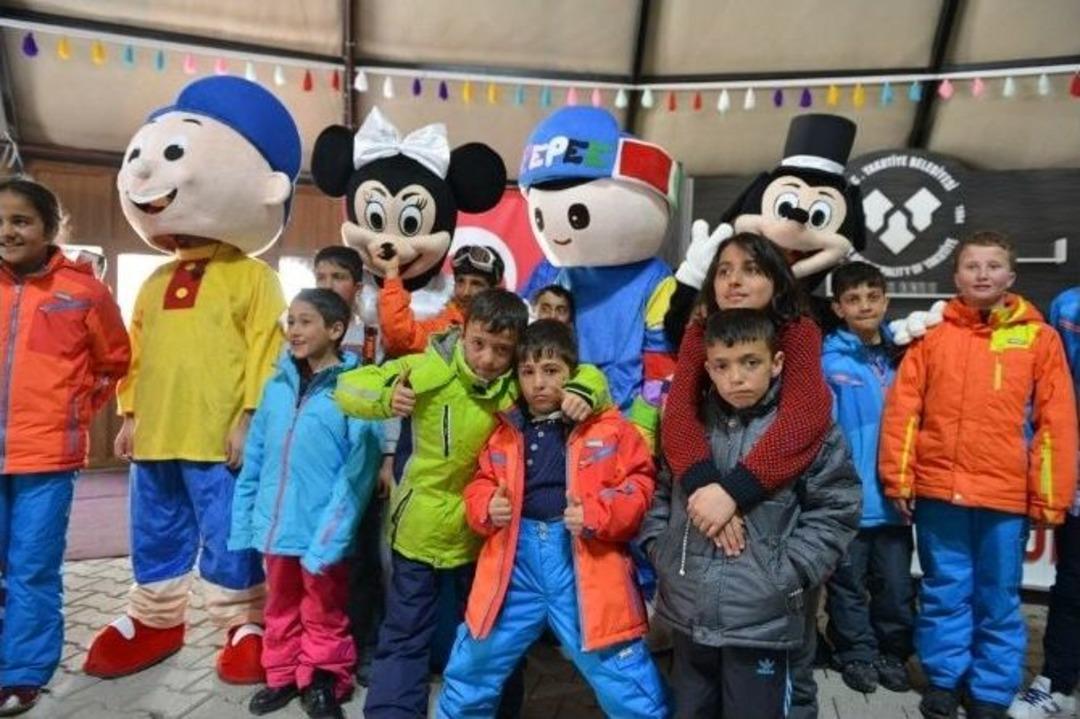 Yakutiye, Yurt, Yuva &Ccedil;ocuklarına Kayak &Ouml;ğretti