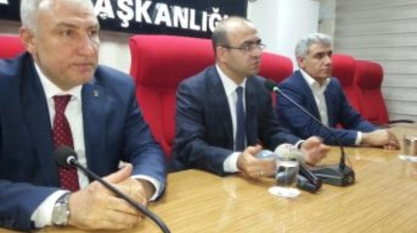 Taha Özhan, Ak Parti’de Teşkilat İle Tanıştı