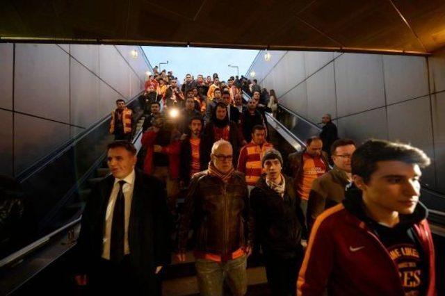 Galatasaraylı Yöneticiler Taraftara Sahip Çıktı