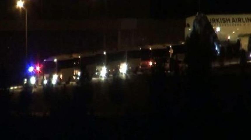 Irak'tan Gelen 4'&uuml;nc&uuml; Peşmerge Grubu Kobani'ye Ge&ccedil;ti