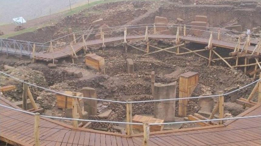 G&ouml;beklitepe &Uuml;sk&uuml;dar&rsquo;a Taşınıyor