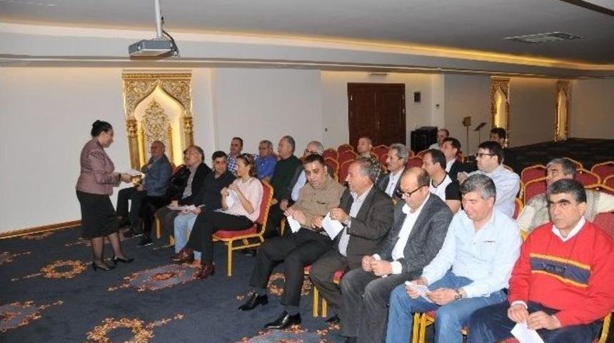 Belediye Meclis Üyelerine “etkili İletişim Teknikleri” Eğitimi