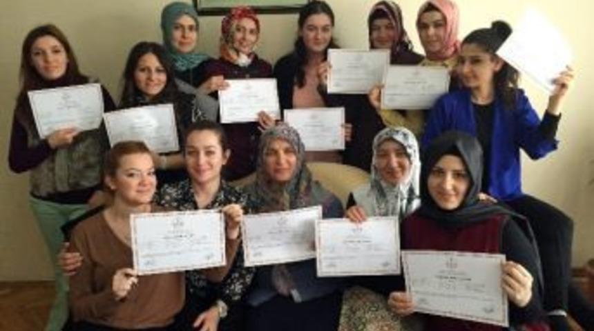 Hanımlar Bilgisayar Sertifikası Aldı