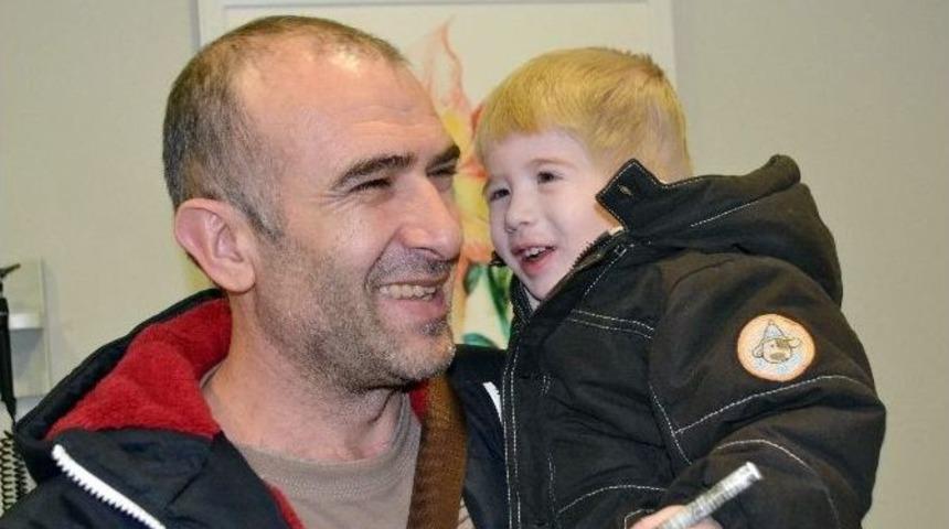 3 Yaşındaki Musa Artık Yemek Yiyebiliyor