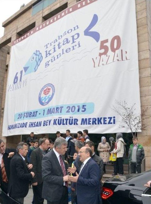 2. Trabzon Kitap Günleri Tüm Hızıyla Devam Ediyor