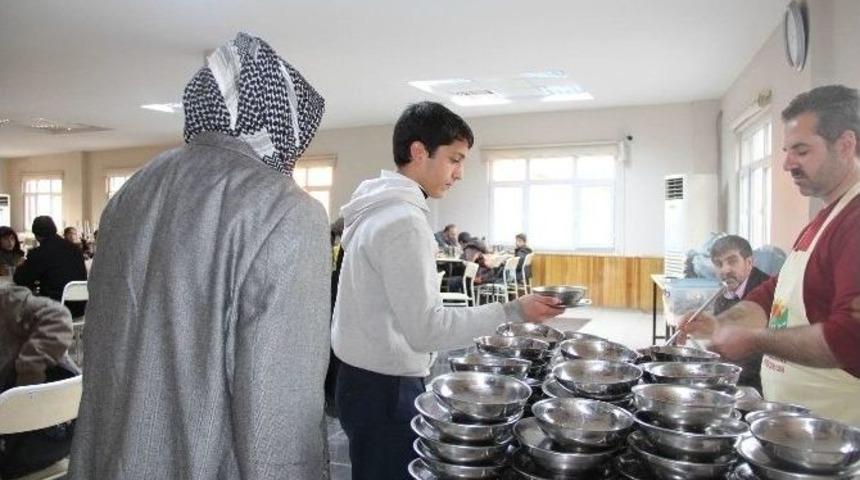 B&uuml;y&uuml;kşehir&rsquo;den Siverekli &Ouml;ğrencilere &Ccedil;orba İkramı