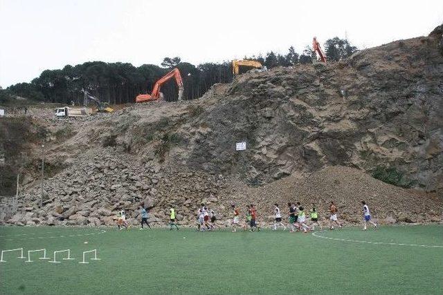 Amatör Futbolcuların Tehlikeli Antrenmanı