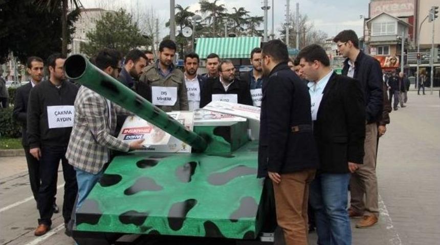 28 Şubat&rsquo;a Tanklı Protesto