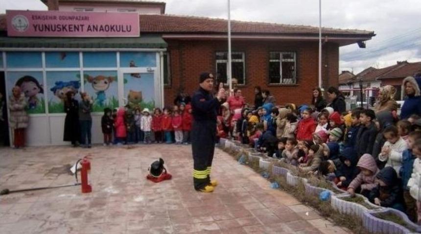 Miniklere Yangın Eğitimi Verildi