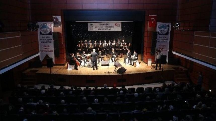 &rsquo;amir Ateş Gecesi&rsquo; G&ouml;n&uuml;lleri Okşadı