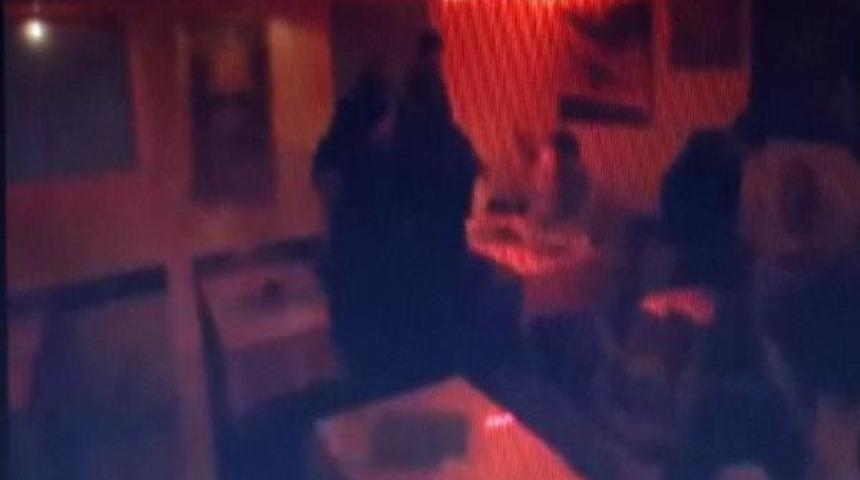 Bir Gecede 21 Bin 37 Kişi Kontrolden Ge&ccedil;irildi