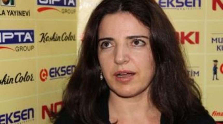 Şair-yazar Bejan Matur: &ldquo;tarihi Bir G&uuml;n Yaşıyoruz&rdquo;