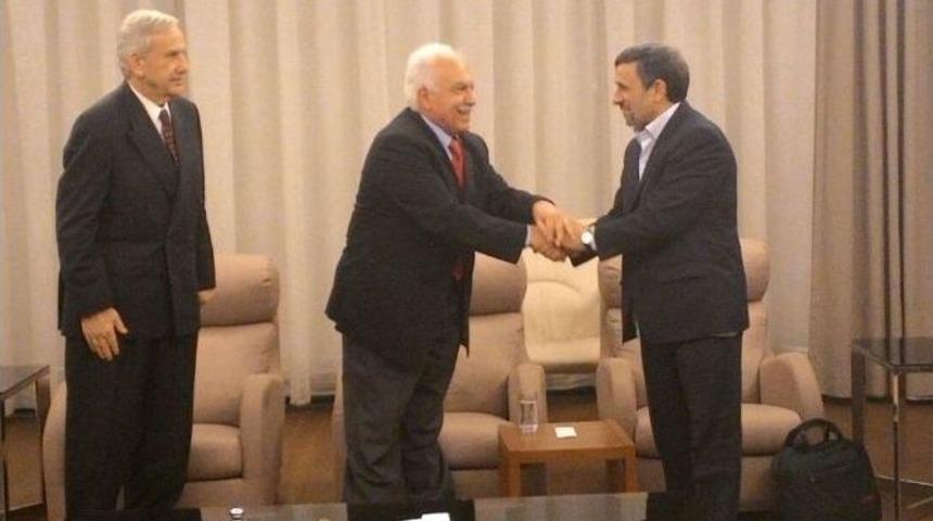 Şam Zirvesi &Ouml;ncesi Doğu Perin&ccedil;ek Ahmedinejad İle G&ouml;r&uuml;şt&uuml;