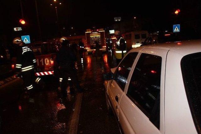 Aydın’da Zincirleme Trafik Kazası, Kaza Yapan Araçlara Bakarken Bile Kaza Yaptılar