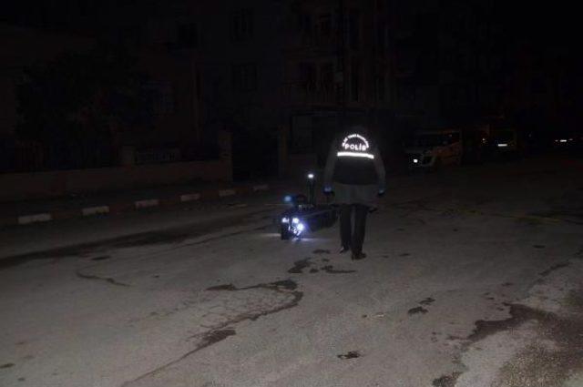 Reyhanlı'da Suriye Plakalı Otomobilin Altına Bırakılan 2 Bomba Kontrollü Patlatıldı