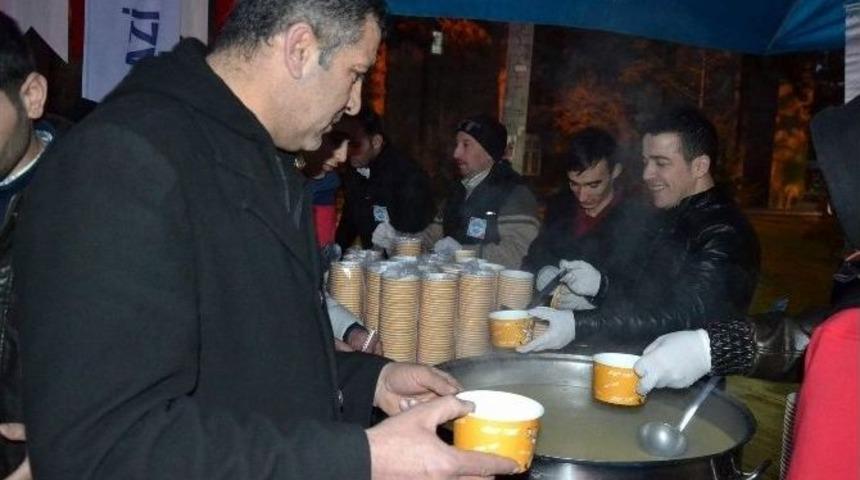 Gen&ccedil;ler Sabah Namazında Buluştu