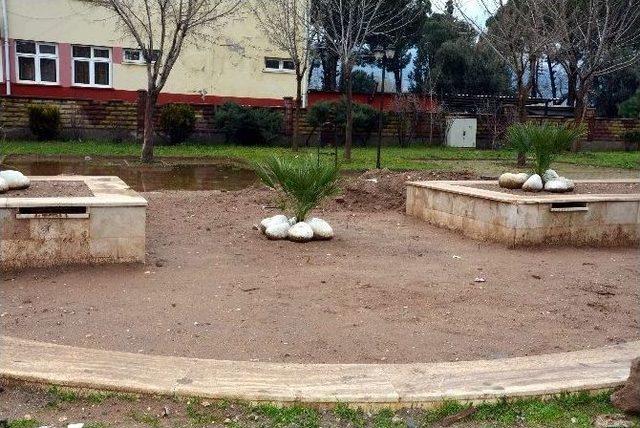 Efeler Belediyesi Tepecik Parkını Yeniden Düzenledi