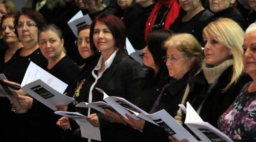 1000 Kadınından Koro Oluşturan İstanbul&rsquo;Un Tek Kadın Başkanı: Sanatla Sosyalleşeceğiz