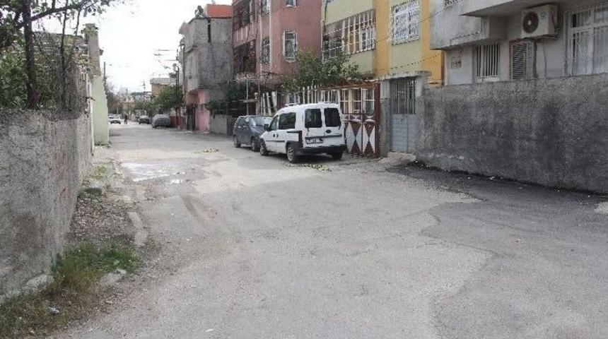 Kuzeninin Gırtlağını Kesti