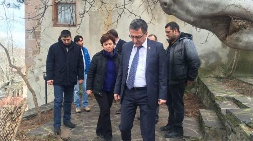 Edremit Belediye Başkanı Kamil Saka, Antandros Derneği&rsquo;ni Ziyaret Etti