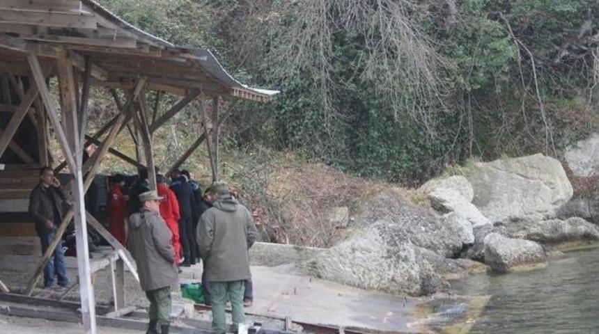 Eşine Kızdı Evi Terk Etti