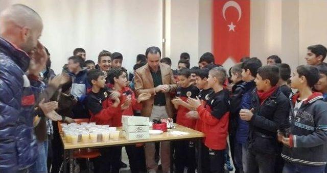 Öğrencilerden Kaymakam Erkan’a Doğum Günü Sürprizi