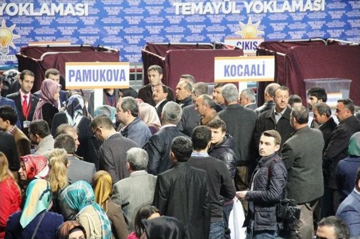 Ak Parti Sakarya İl Başkanlığı&rsquo;nda Temay&uuml;l Yoklaması