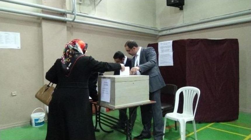 Ak Parti Erzincan Temay&uuml;l Yoklaması